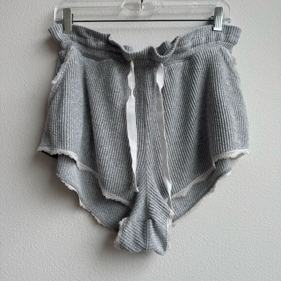 Abercrombie & Fitch Ribbed Lace Trim Cream Gray Sleep Boxer Shorts Size Medium - Picture 2 of 7